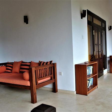 Sleepy Head Guesthouse Unawatuna Exterior photo