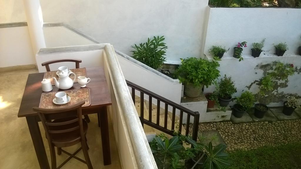 Sleepy Head Guesthouse Unawatuna Exterior photo